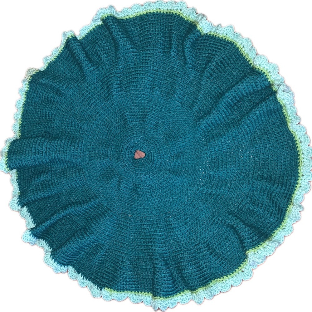 Handmade Scalloped Ruffle Teal Blue Green Crochet Christmas Tree Skirt 29”